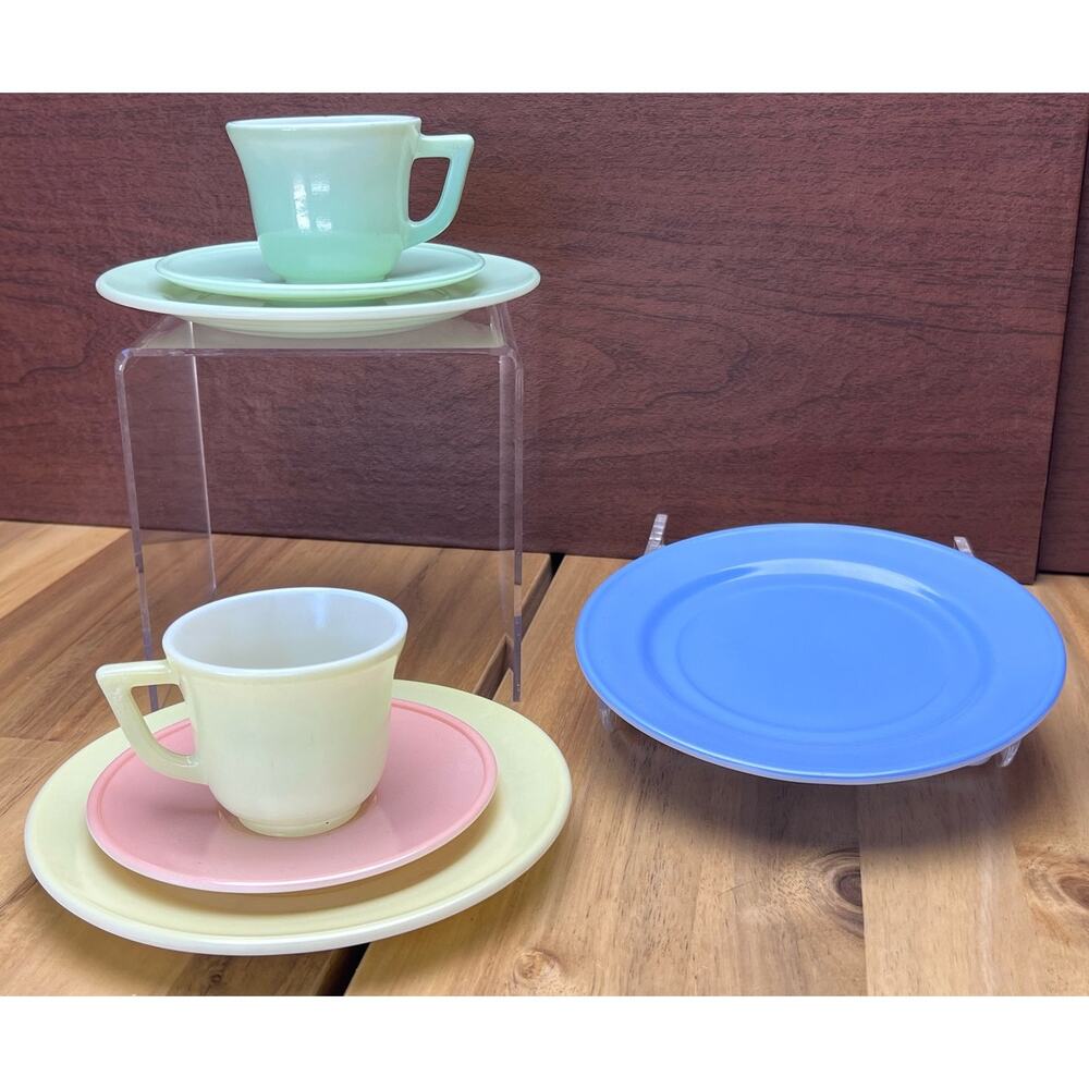 Vtg 40s Kids Glass Tea Set Pastel Green Pink Yellow Blue Retro Girly Shabby Chic